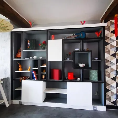 Un De Style Traditionnel Chinois Et Japonais Valenciennes